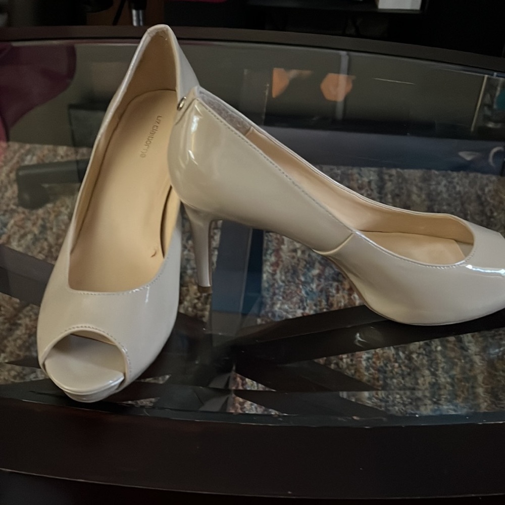 - Liz Claiborne Patten Nude Size 8 Heel
